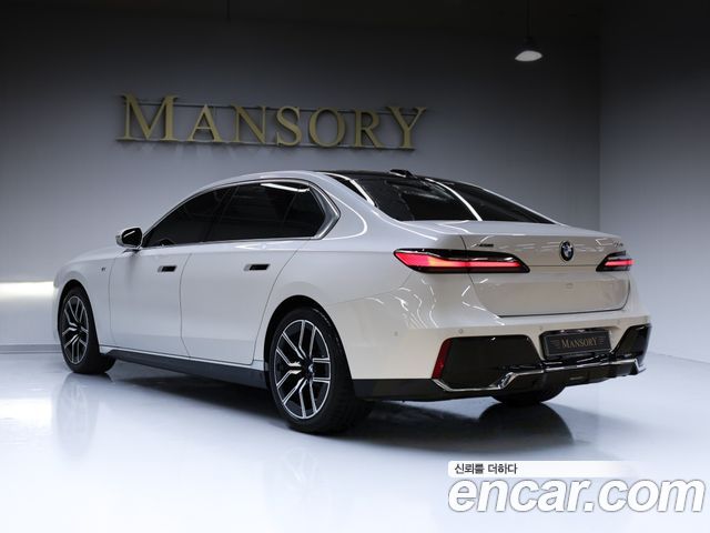 BMW 7-Series G70 740d xDrive M Sport - фото 3