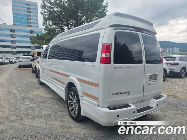Chevrolet Express Van 6.0 - фото 1