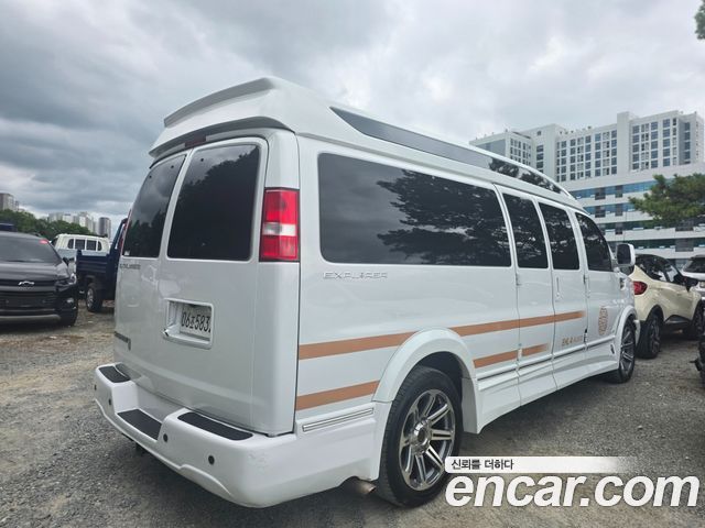Chevrolet Express Van 6.0 - фото 2