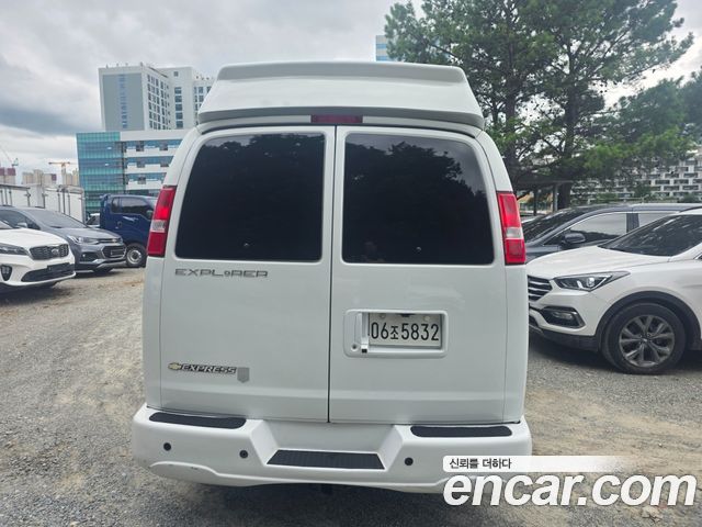 Chevrolet Express Van 6.0 - фото 3