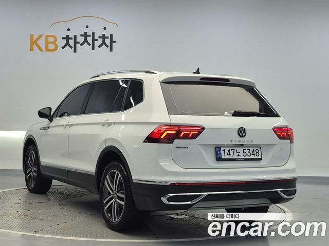 Volkswagen Tiguan 2.0 TDI Prestige - фото 1