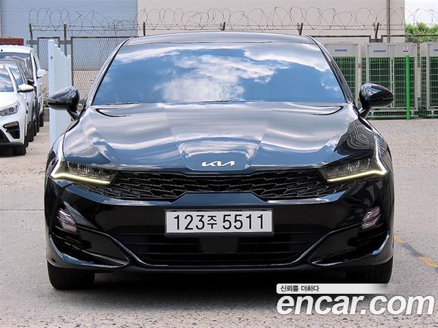 Kia K5 3-го поколения 2.0 Prestige - фото 0