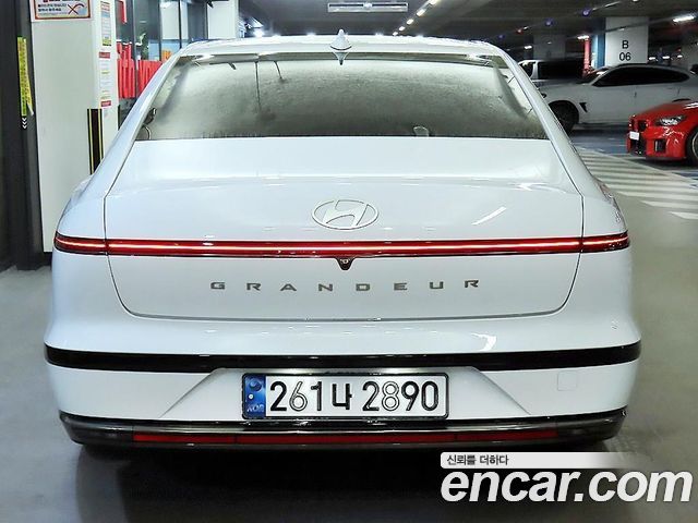 Hyundai Grandeur GN7 2,5 Gasoline 2WD Calligraphy - фото 3