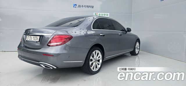 Mercedes-Benz E-Class W213 E220d 4MATIC Exclusive - фото 1