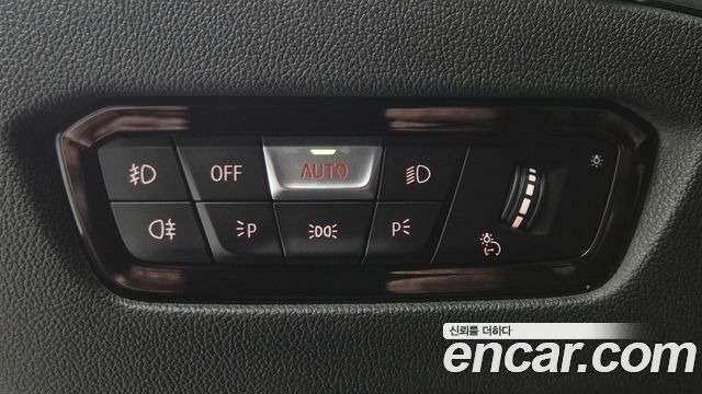 BMW 3-Series G20 320i Touring Luxury - фото 3
