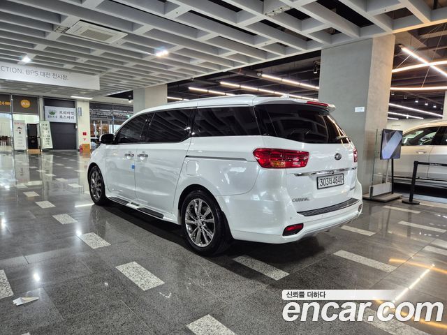 Kia Carnival Новый Gasoline 7-Seater Limousine President - фото 4