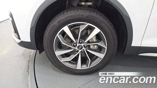 Audi Q5 FY 40 TDI Quattro - фото 4