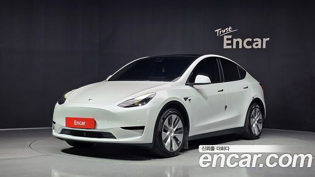 Tesla Model Y RWD - фото 0