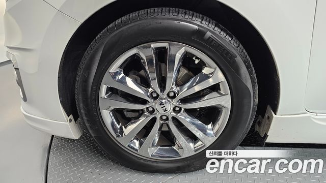 Kia Carnival Совершенно новый 9-seater Hi-Limousine Noblesse - фото 4