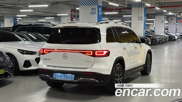 Mercedes-Benz EQB X243 EQB300 4MATIC AMG Line - фото 2