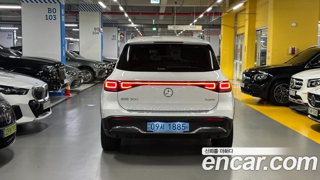 Mercedes-Benz EQB X243 EQB300 4MATIC AMG Line - фото 3