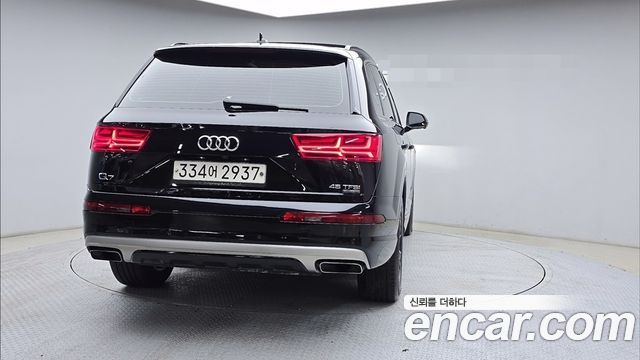 Audi Q7 45 TFSI Quattro - фото 1