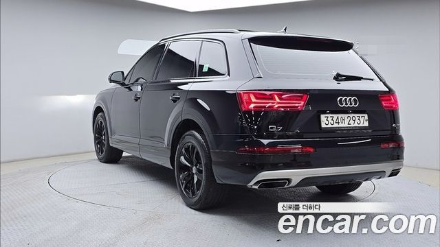 Audi Q7 45 TFSI Quattro - фото 3