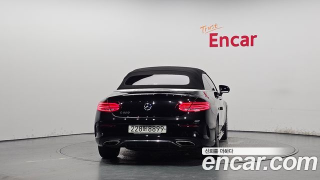 Mercedes-Benz C-Class W205 C200 Cabriolet - фото 2