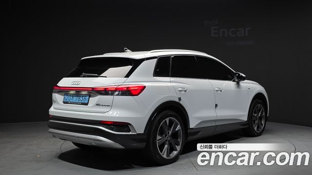 Audi Q4 e-tron F4 40 Premium - фото 1