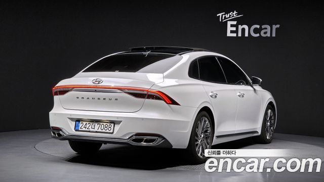 Hyundai Grandeur Новый IG 2.5 Calligraphy - фото 1