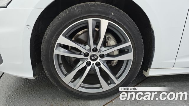 Audi A6 C8 45 TFSI Premium - фото 4