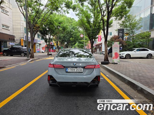 BMW 5-Series G60 520i M Sport - фото 1