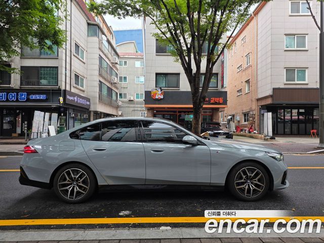 BMW 5-Series G60 520i M Sport - фото 3