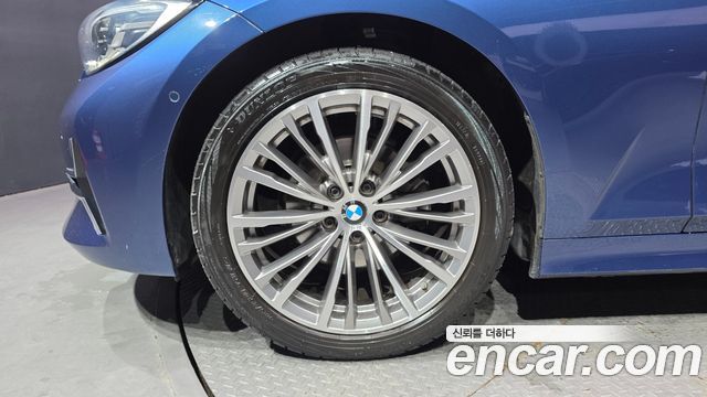 BMW 3-Series G20 320i Luxury - фото 3