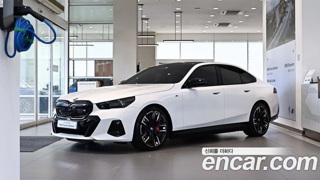 BMW i5 G60 M60 xDrive - фото 0