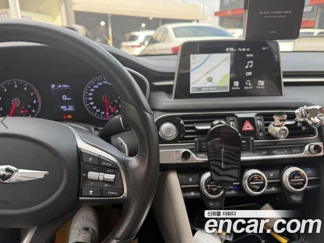 Genesis G70 2.0T Advanced - фото 2