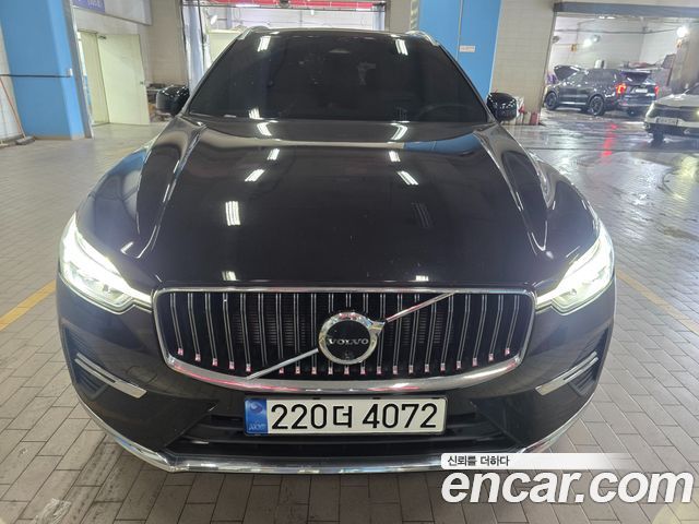Volvo XC60 2-го поколения B5 Ultimate Bright - фото 1