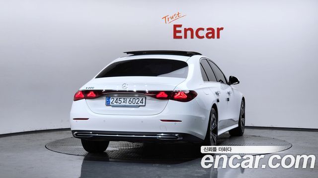 Mercedes-Benz E-Class W214 E200 Avantgarde - фото 3