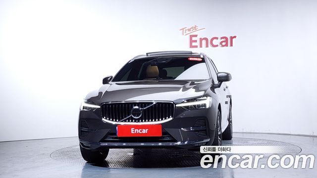 Volvo XC60 2-го поколения B5 Ultimate Bright - фото 2