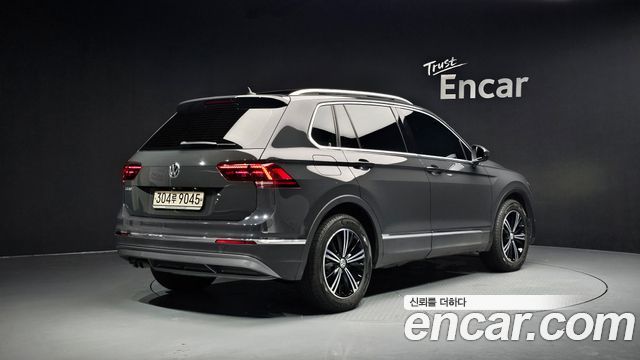 Volkswagen Tiguan 2-го поколения 2.0 TDI Prestige - фото 1
