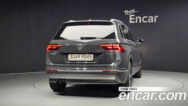 Volkswagen Tiguan 2-го поколения 2.0 TDI Prestige - фото 3