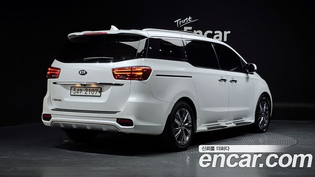 Kia Carnival Новый 9-Seater Noblesse Special - фото 1