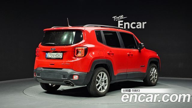 Jeep Renegade 2.4 Limited - фото 1