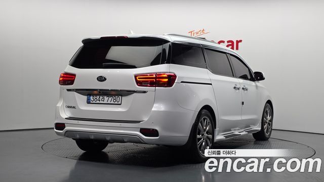 Kia Carnival Новый 9-Seater Prstige - фото 1