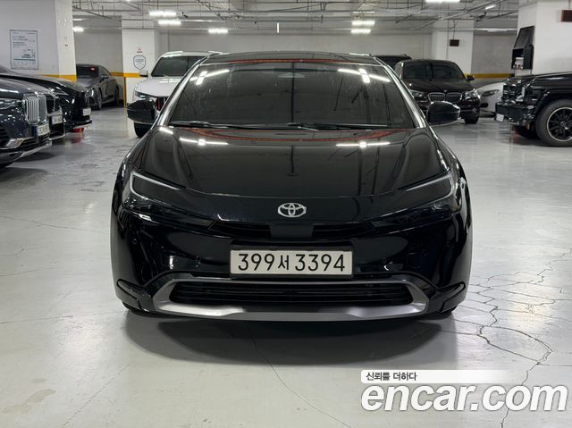 Toyota Prius 5-го поколения 2.0 XLE - фото 1