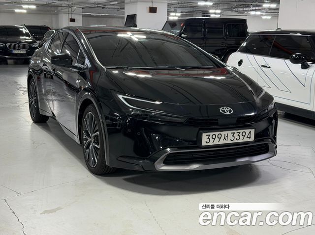 Toyota Prius 5-го поколения 2.0 XLE - фото 2