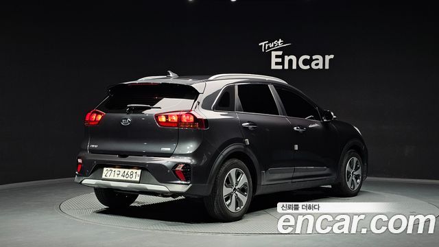 Kia Niro Новый 1.6 HEV Luxury - фото 1