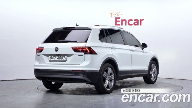 Volkswagen Tiguan 2-го поколения 2.0 TDI 4Motion Prestige - фото 1
