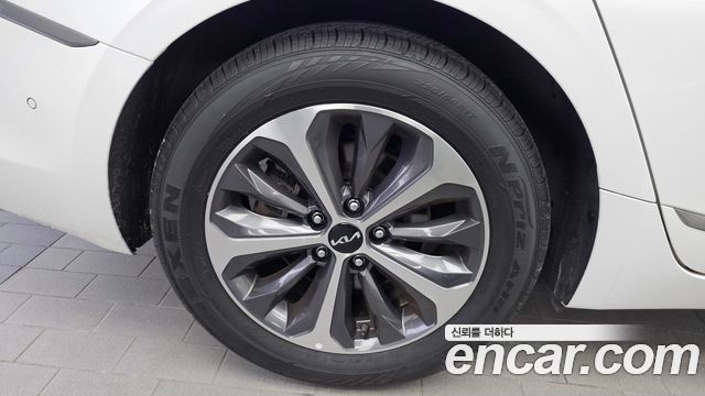 Kia K8 гибрид Noblesse - фото 4