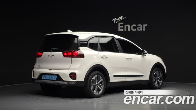 Kia Niro Light (Taxi Trim) - фото 1