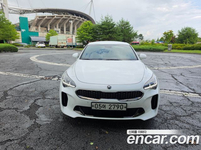 Kia Stinger 2.0 Turbo 2WD Platinum - фото 2