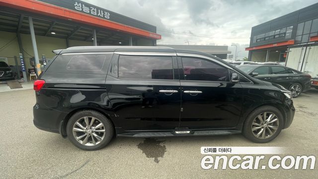 Kia Carnival Новый 9-Seater Noblesse Special - фото 3