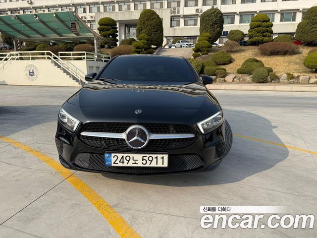 Mercedes-Benz A-Class W177 A220 Sedan - фото 0