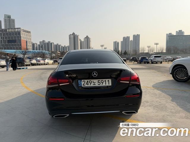 Mercedes-Benz A-Class W177 A220 Sedan - фото 3