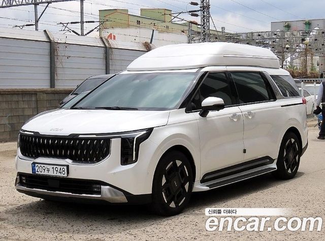 Kia Carnival Новый 4-го поколения Gasoline 9-Seater Hi Limousine Signature - фото 1