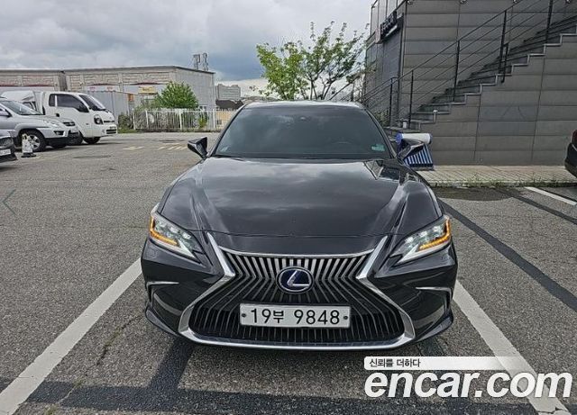 Lexus ES 7-го поколения Executive - фото 0