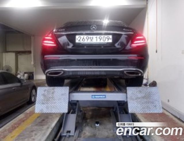 Mercedes-Benz E-Class W213 E450 4MATIC Exclusive - фото 1