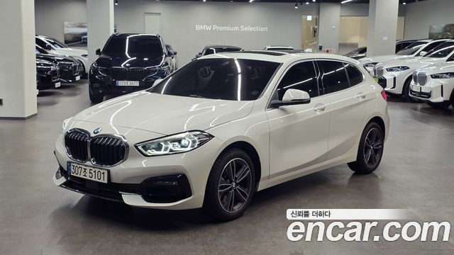 BMW 1-Series F40 120i Sports - фото 0