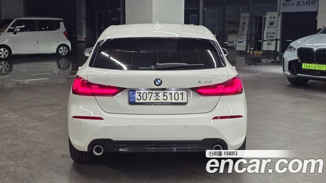 BMW 1-Series F40 120i Sports - фото 3