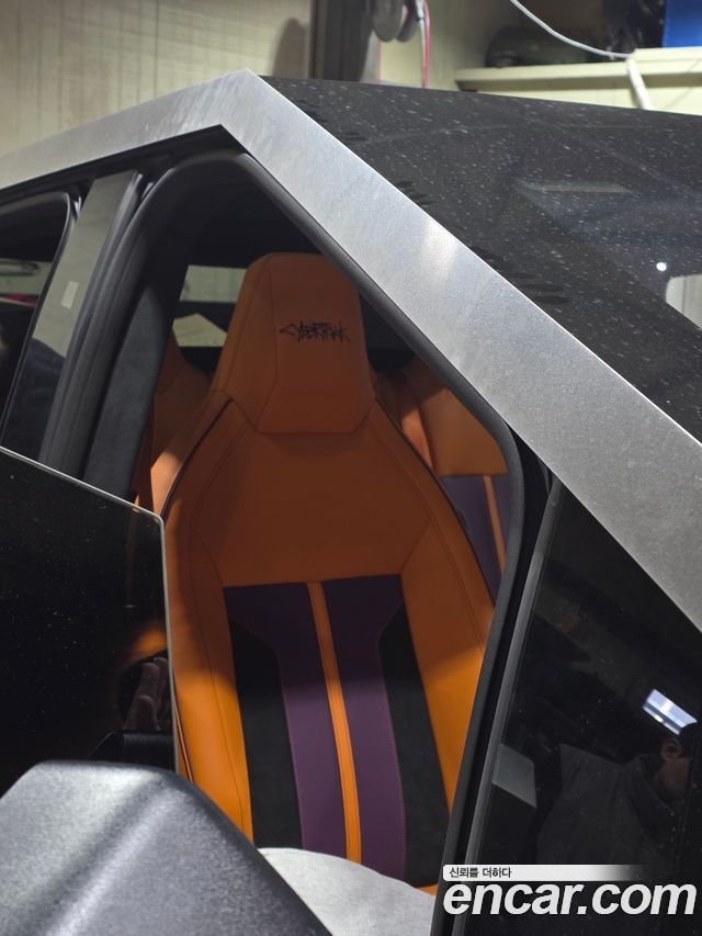 Tesla Cybertruck AWD - фото 1